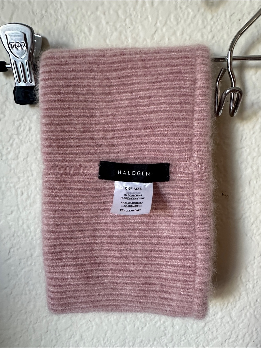Halogen Soft Pink Ribbed 100% Cashmere ear wrap